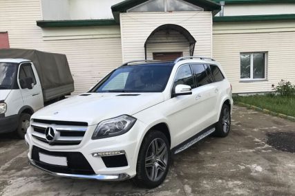 Белый джип GL x166
