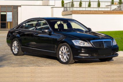 Mercedes w221